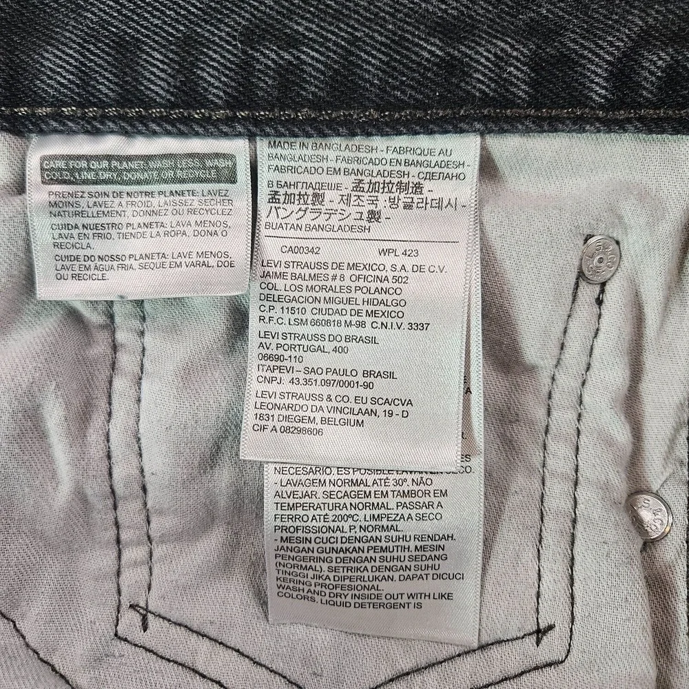 Levi's 505 Jeans Men 42 x 32 Zip Fly‎ Black